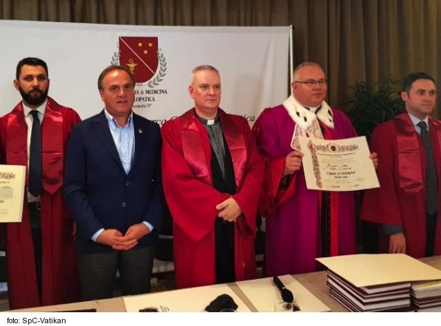 Talianska vysoká škola udelila čestný doktorát Mons. Adamovi