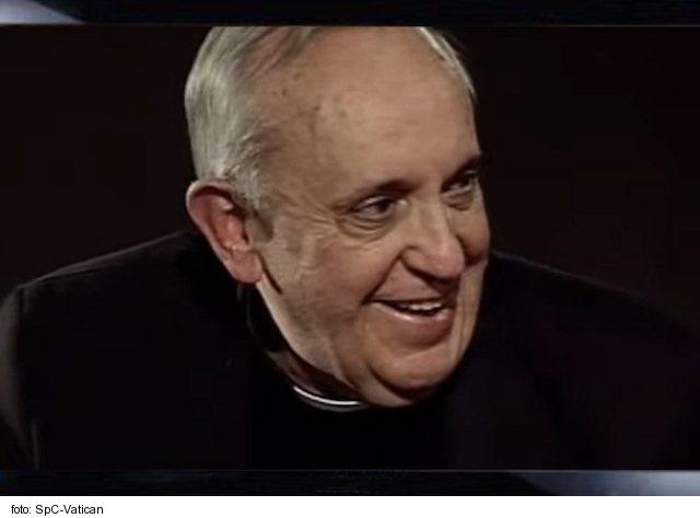 Eseje z pera Jorgeho Bergoglia vyšli v taliančine
