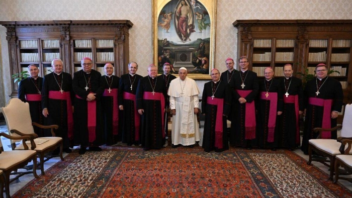 Pápež biskupom ukázal otcovskú, blízku tvár