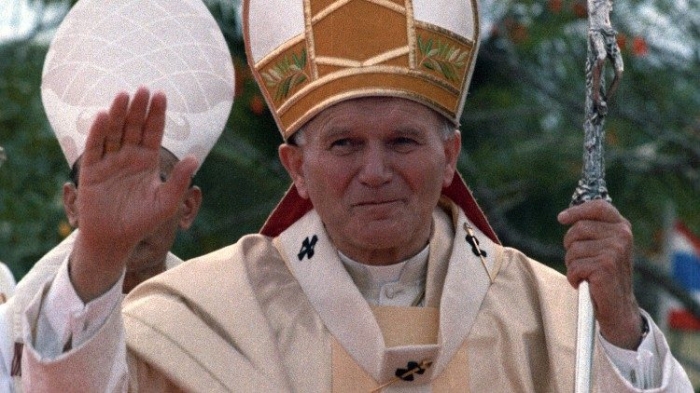 Svätého Jána Pavla II. si uctia v našom priamom prenose zo Svätyne Božieho milosrdenstva v Smižanoch