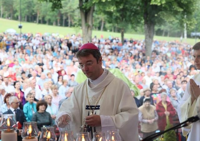 Gaboltov hostil arcidiecéznu púť ku Škapuliarskej Panne Mári