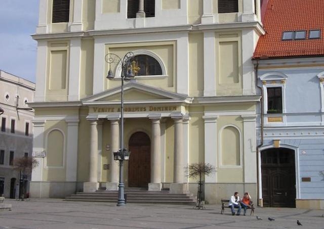  Katolícke gymnázium Štefana Moysesa v Banskej Bystrici oslávi 30 rokov