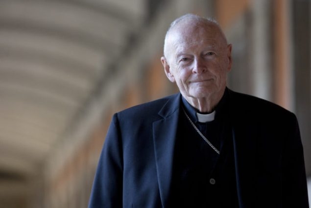 Bývalý kardinál McCarrick bol zbavený klerického stavu