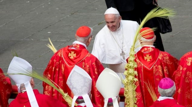 Nová vatikánska legislatíva a úpravy veľkonočnej liturgie
