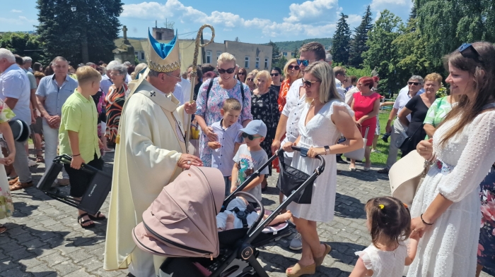 Arcibiskup Bober v Stropkove: Kde je silná úcta k Panne Márii, tam sú dobrí ľudia