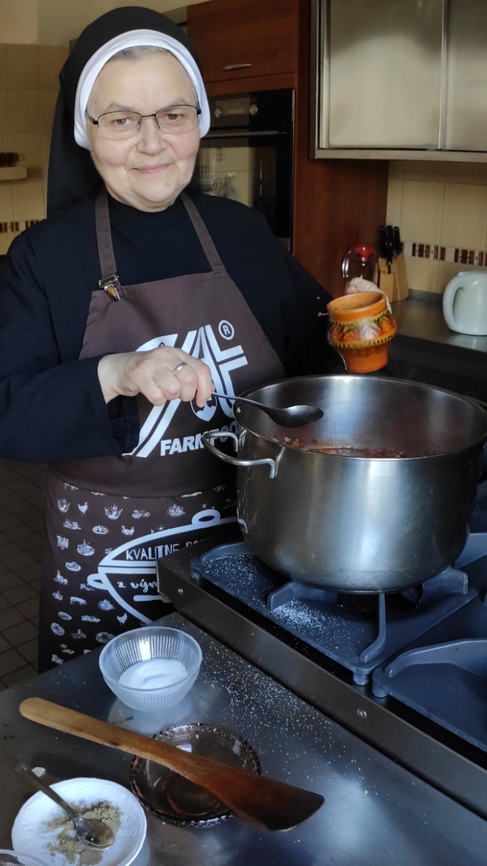 Inšpirácia do kuchyne: Boršč rehoľnej sestry Štefánie