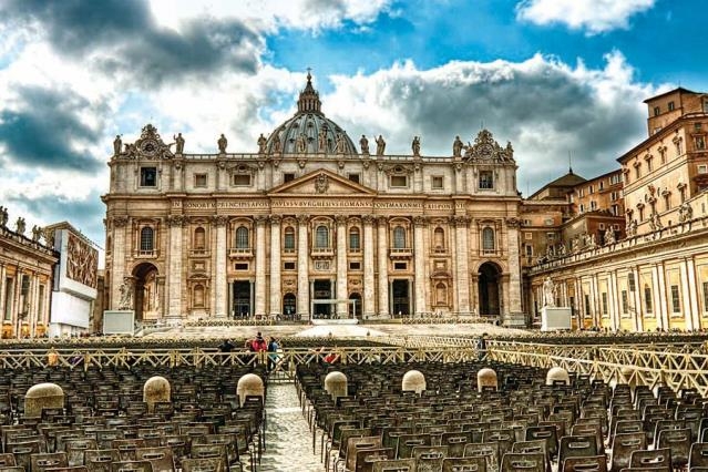 Vatikánsky týždenník: Vzniká nová vatikánska poradná skupina 