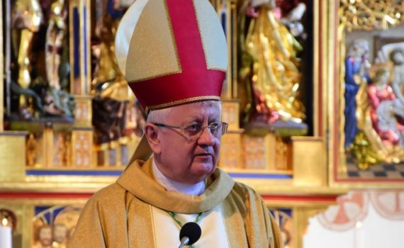 Pripravené témy jednotlivých dní sú príležitosťou prehĺbiť sa vo viere, v jej prežívaní v praktickom každodennom živote a v prijímaní Božích milostí, ktoré nám Boh ponúka na našej životnej púti. Zdroj foto: Biskupský úrad Rožňava (burv.sk)